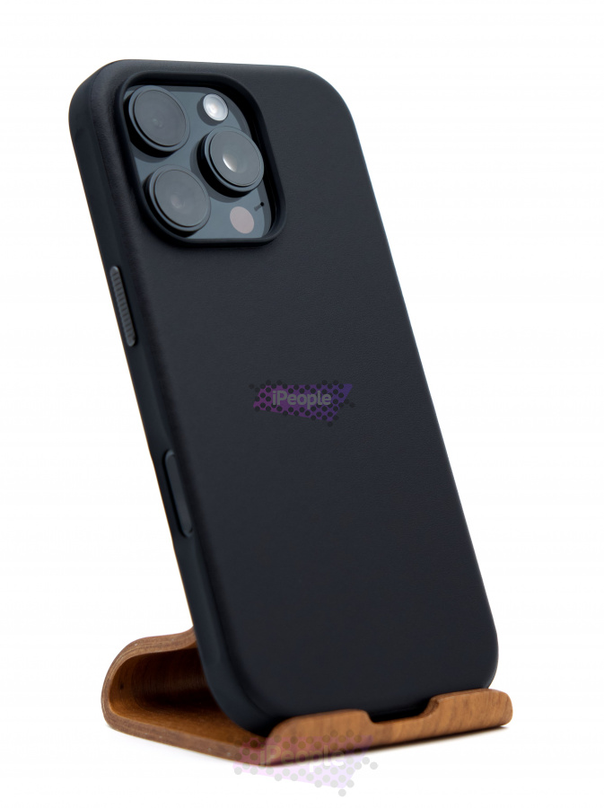Фото Купить Чехол Nomad Modern Leather для iPhone 16 Pro Чёрный по низкой цене в Москве