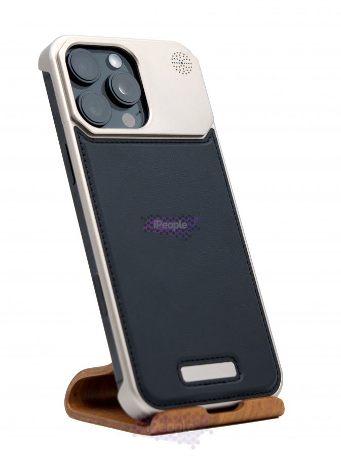 Фото Купить Чехол Aroma Leather для iPhone 16 Pro Max Чёрный по низкой цене в Москве