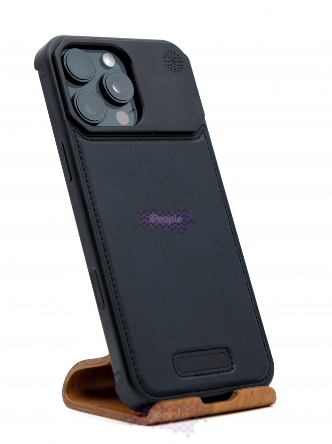 Фото Купить Чехол Aroma Leather для iPhone 16 Pro Max Чёрный по низкой цене в Москве