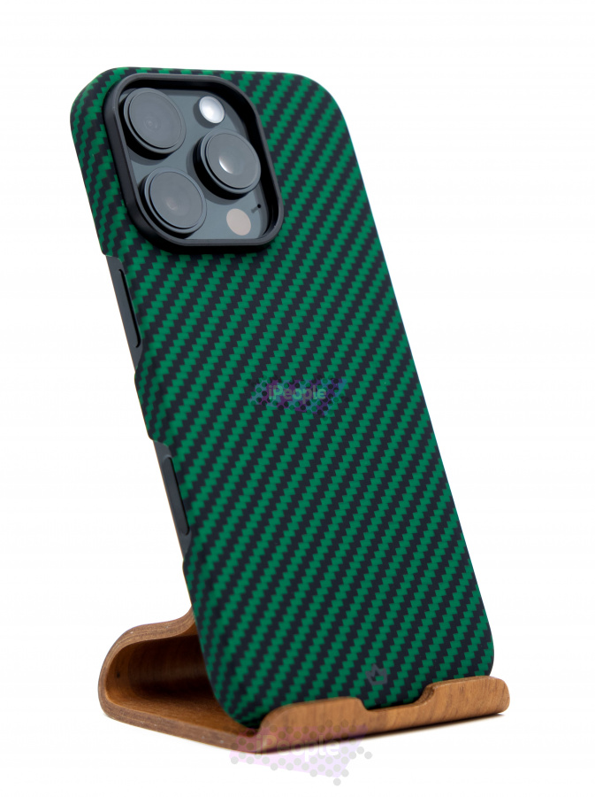 Фото Купить Чехол VLP Kevlar case with MagSafe для iPhone 16 Pro Зелёный по низкой цене в Москве