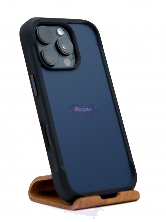 Фото Купить Чехол Nomad Rugged для iPhone 16 Pro Тёмно-синий по низкой цене в Москве
