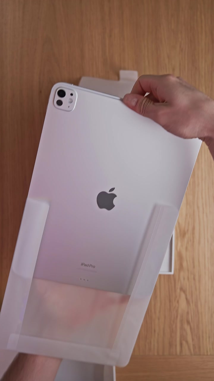 iPad Pro 2024: распаковка