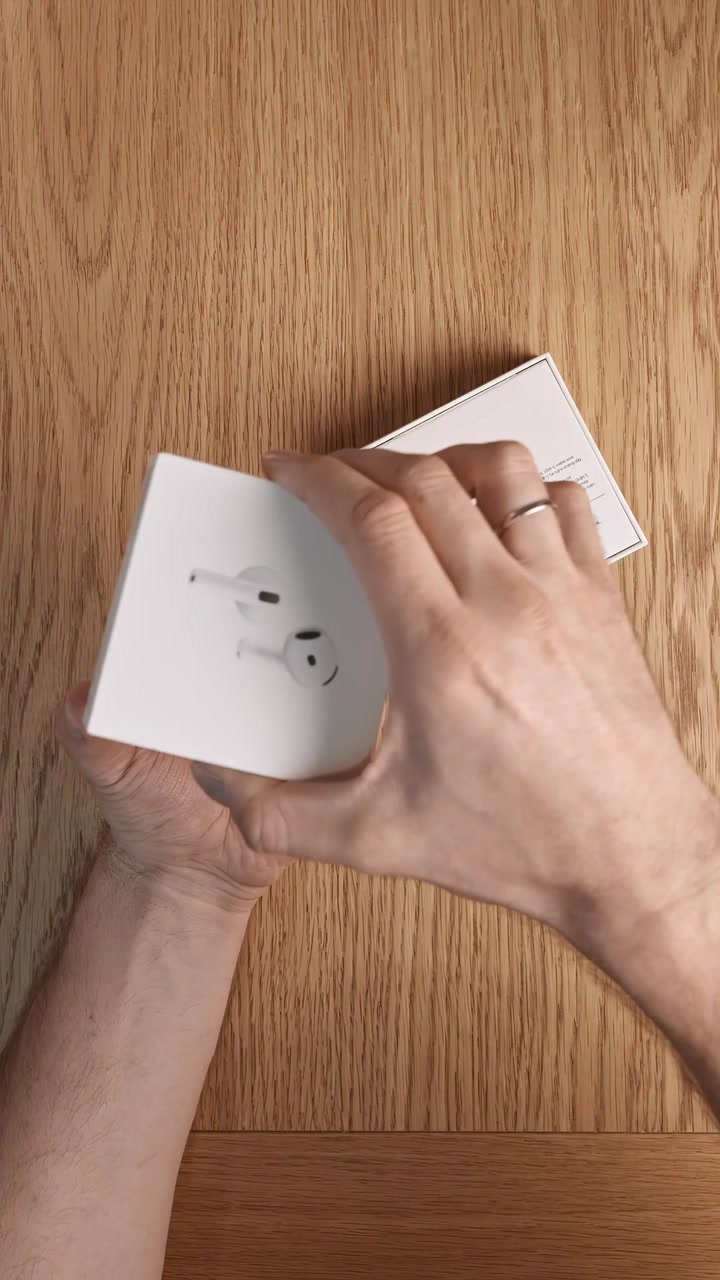 Распаковка AirPods 4 и 4 ANC