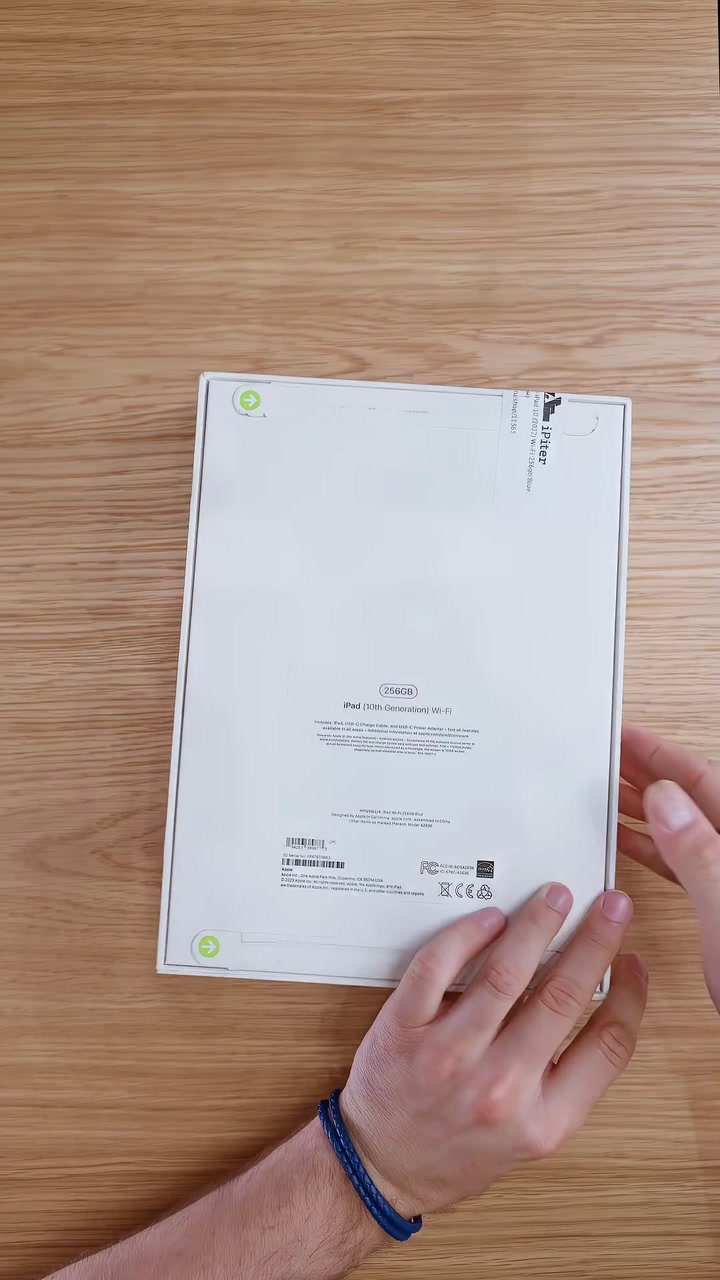 Распаковка iPad 10