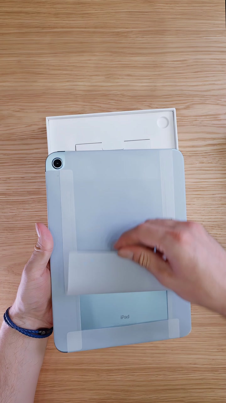 Распаковка iPad 10