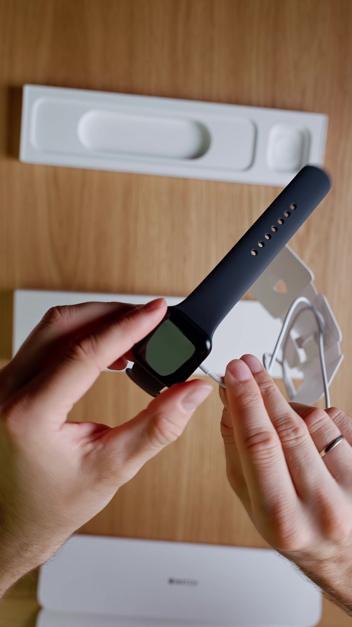 Распаковка Apple Watch SE 2 40mm Sport Band
