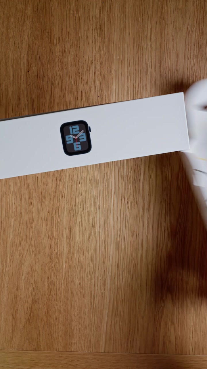 Распаковка Apple Watch SE 2 40mm Sport Band