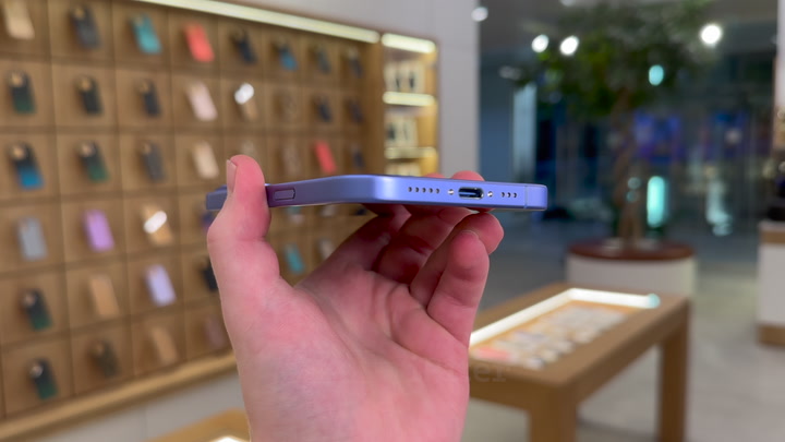 iPhone 16 Ultramarine
