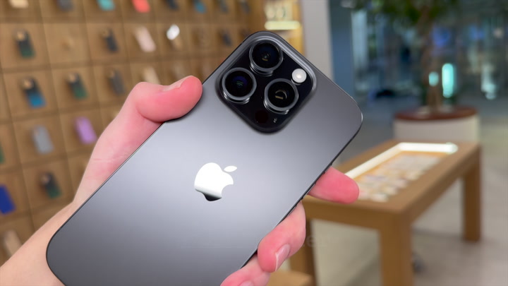 iPhone 16 Pro Black Titanium