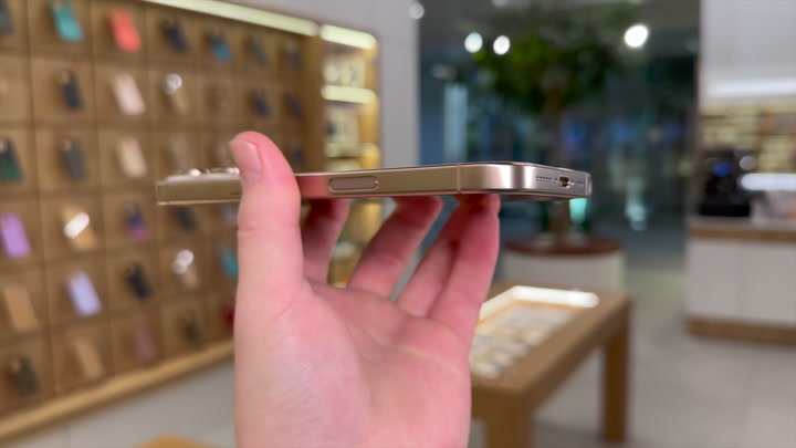 iPhone 16 Pro Desert Titanium