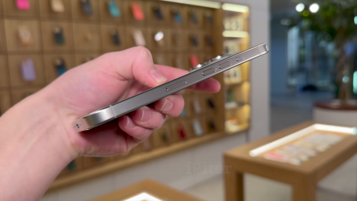 iPhone 16 Pro Natural Titanium