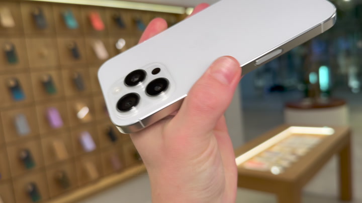 iPhone 16 Pro White Titanium