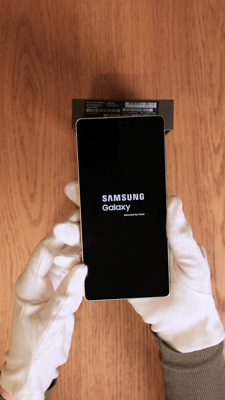 Samsung Galaxy S25 Ultra (Titanium Black) SM-S938