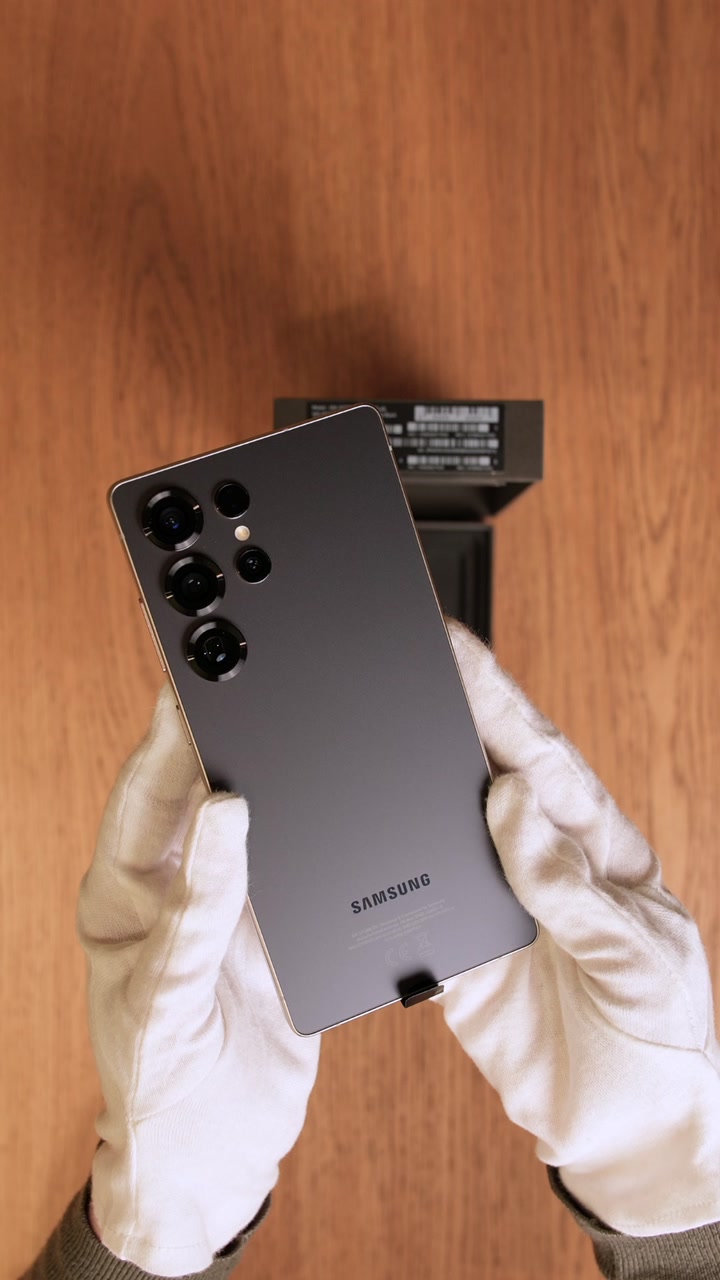 Samsung Galaxy S25 Ultra (Titanium Black) SM-S938