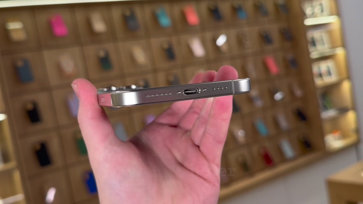 iPhone 16 Pro Max Natural Titanium