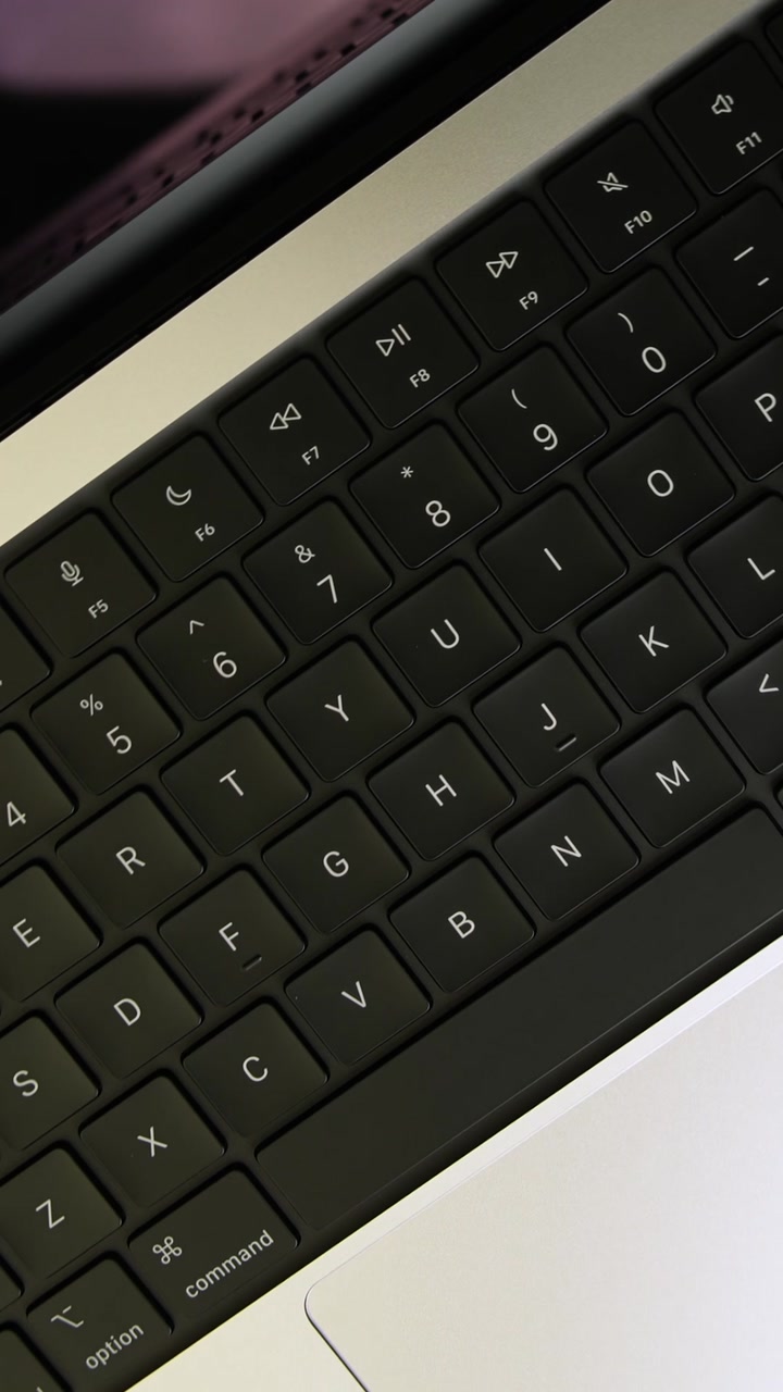 Apple MacBook Air 13 (2022) Starlight