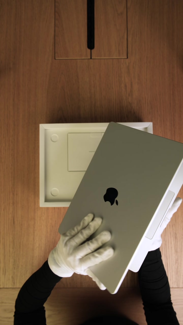 Apple MacBook Air 13 (2022) Starlight