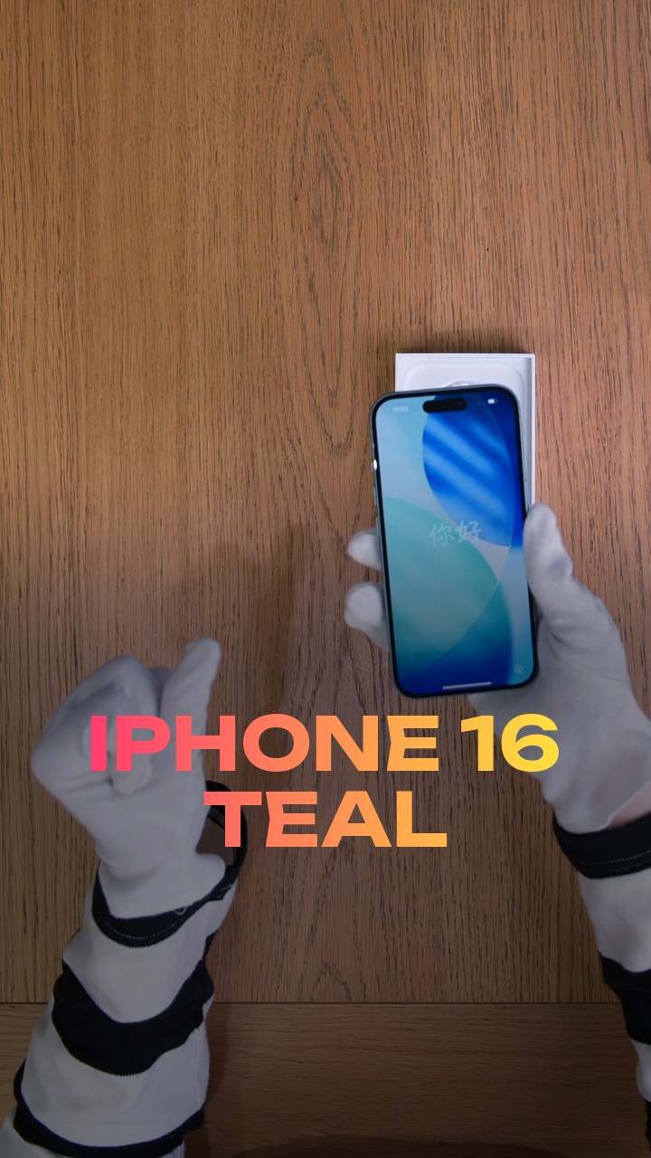 Apple iPhone 16 Teal