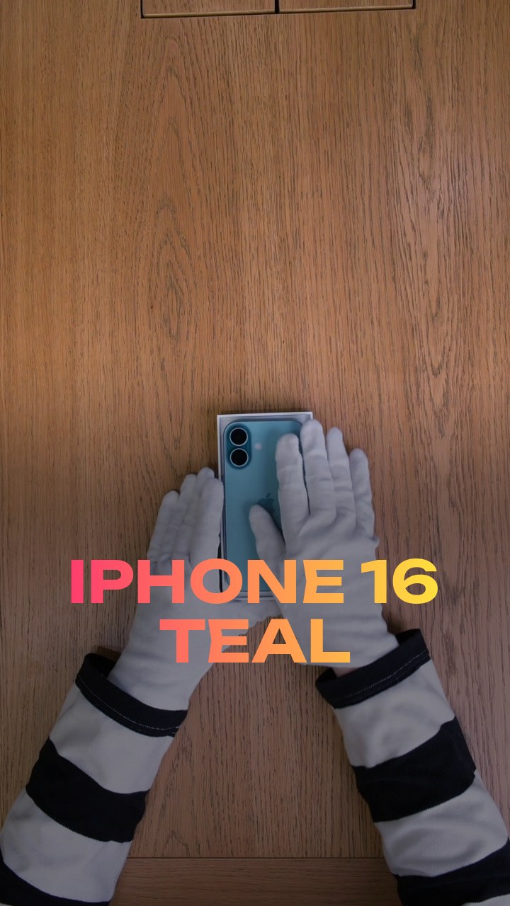 Apple iPhone 16 Teal