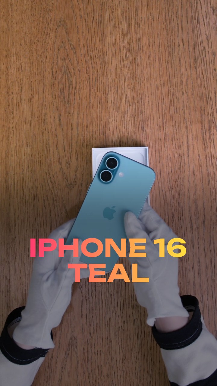 Apple iPhone 16 Teal