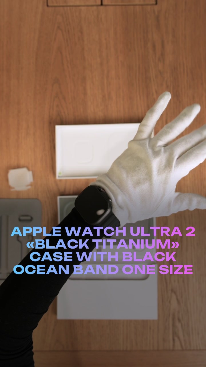 Apple Watch Ultra 2 49 мм «Black Titanium» Case with Black Ocean Band One Size