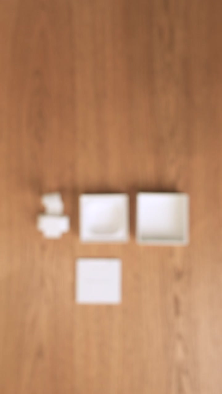 Apple AirPods (4-го поколения) с шумоподавлением ANC (MXP93)