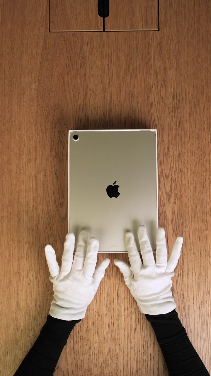 Apple iPad Air 7 (2025) 11 дюймов Wi-Fi Starlight (Сияющая звезда)