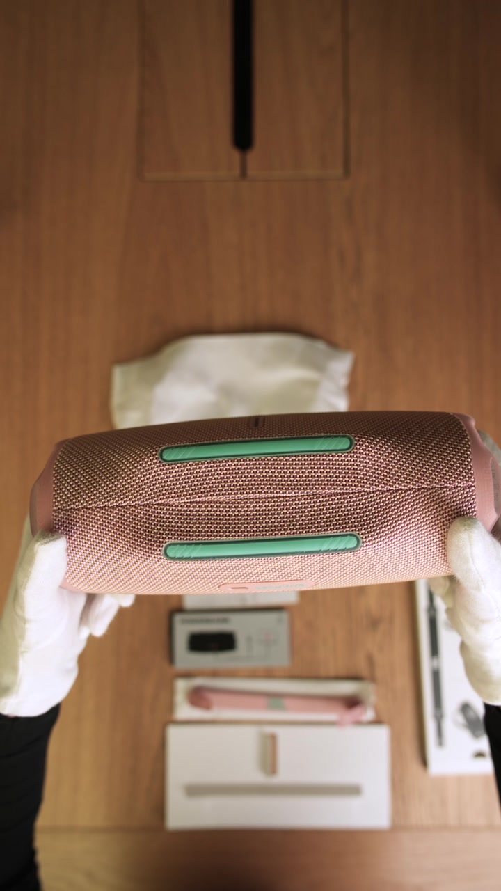 JBL Charge 6 (Розовый)