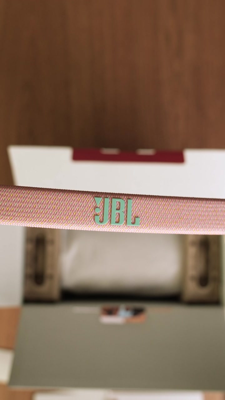 JBL Charge 6 (Розовый)
