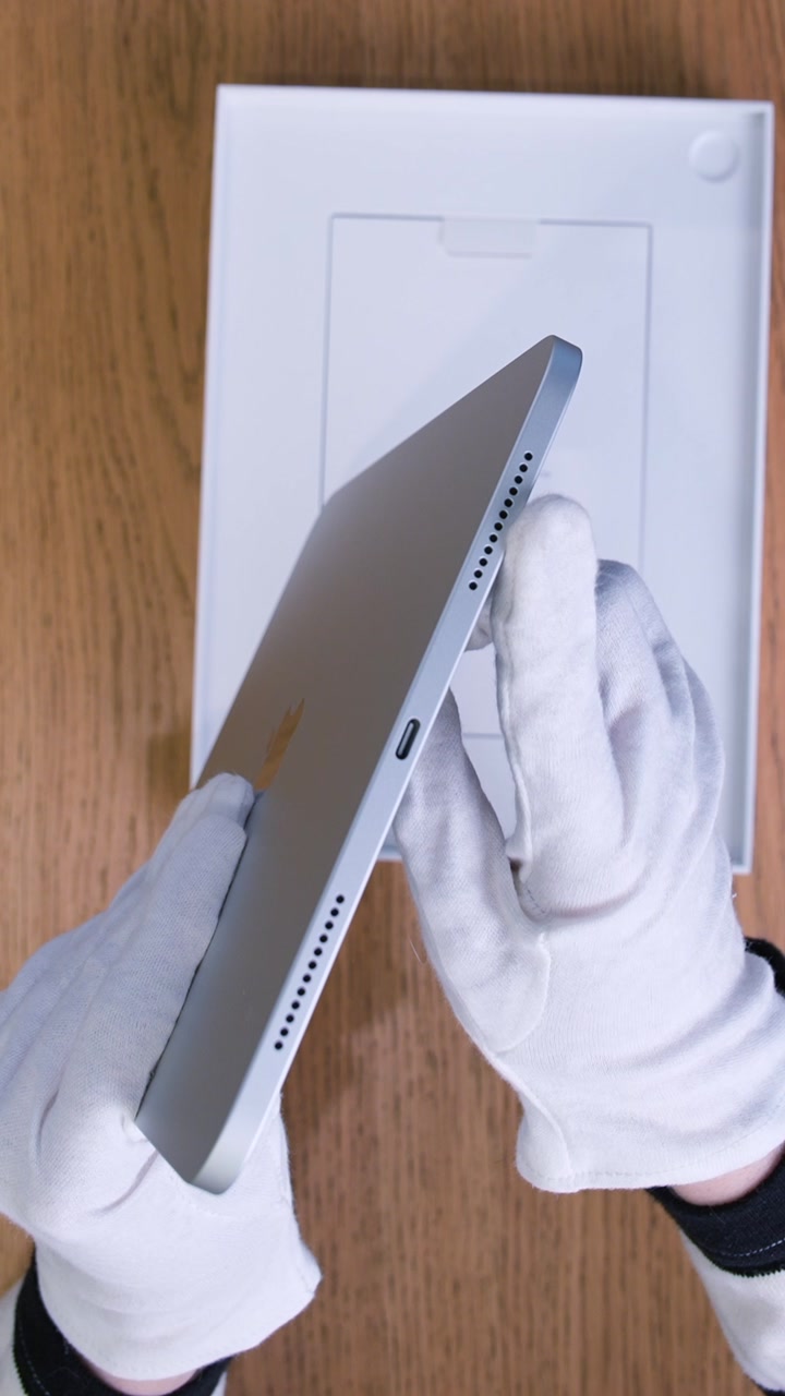 Apple iPad 11 (2025) Wi-Fi Silver (Серебристый)