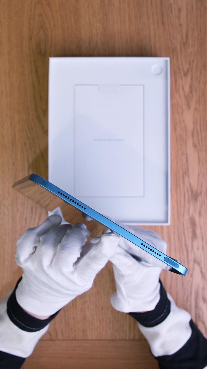 Apple iPad 11 (2025) Wi-Fi Blue (Синий)