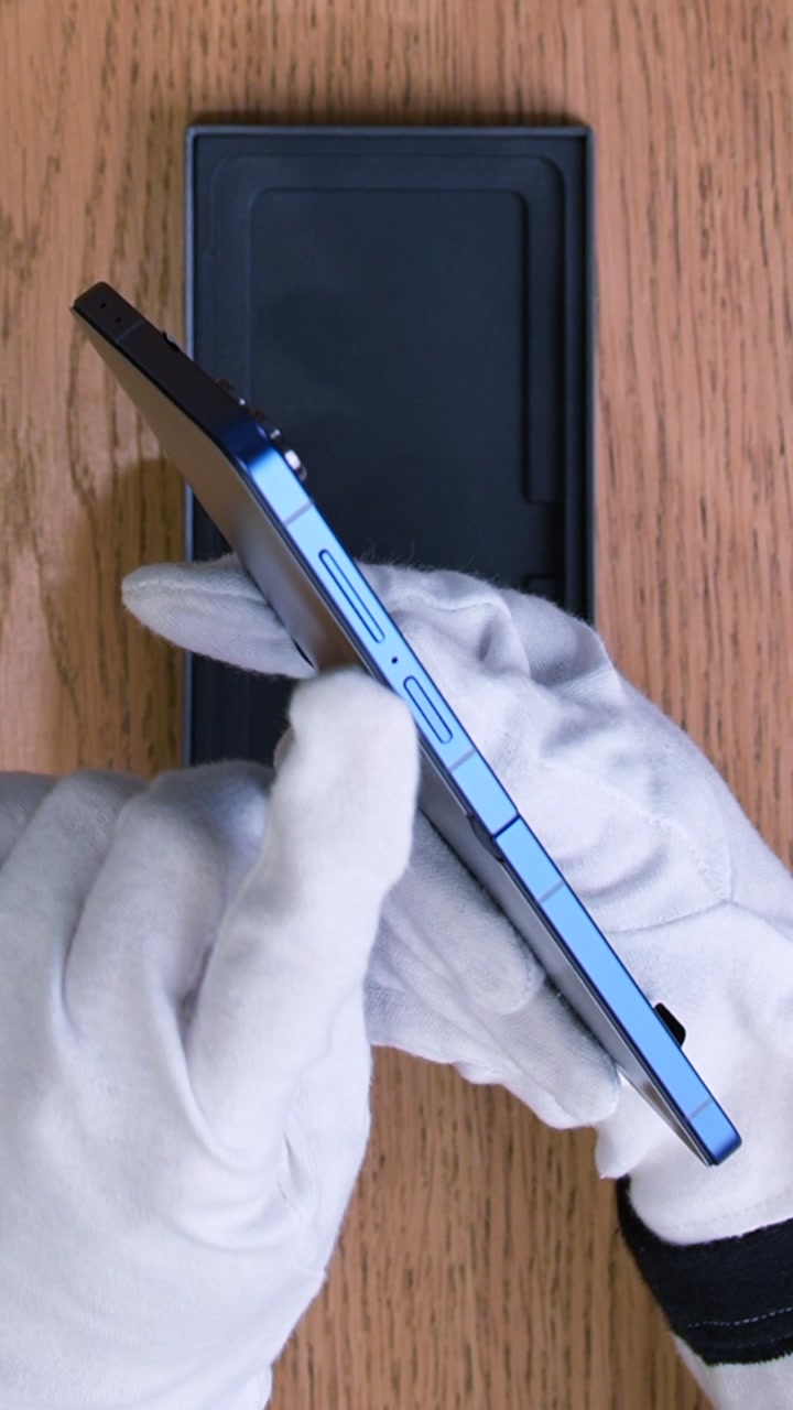 Смартфон Samsung Galaxy Z Flip 7 (Blue Shadow) SM-F766 (Nano-sim + eSim)