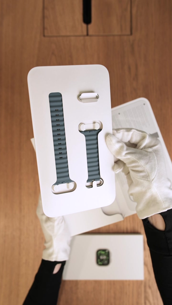 Apple Watch Ultra 3 49 мм «Natural Titanium» Case with Anchor Blue Ocean Band One Size