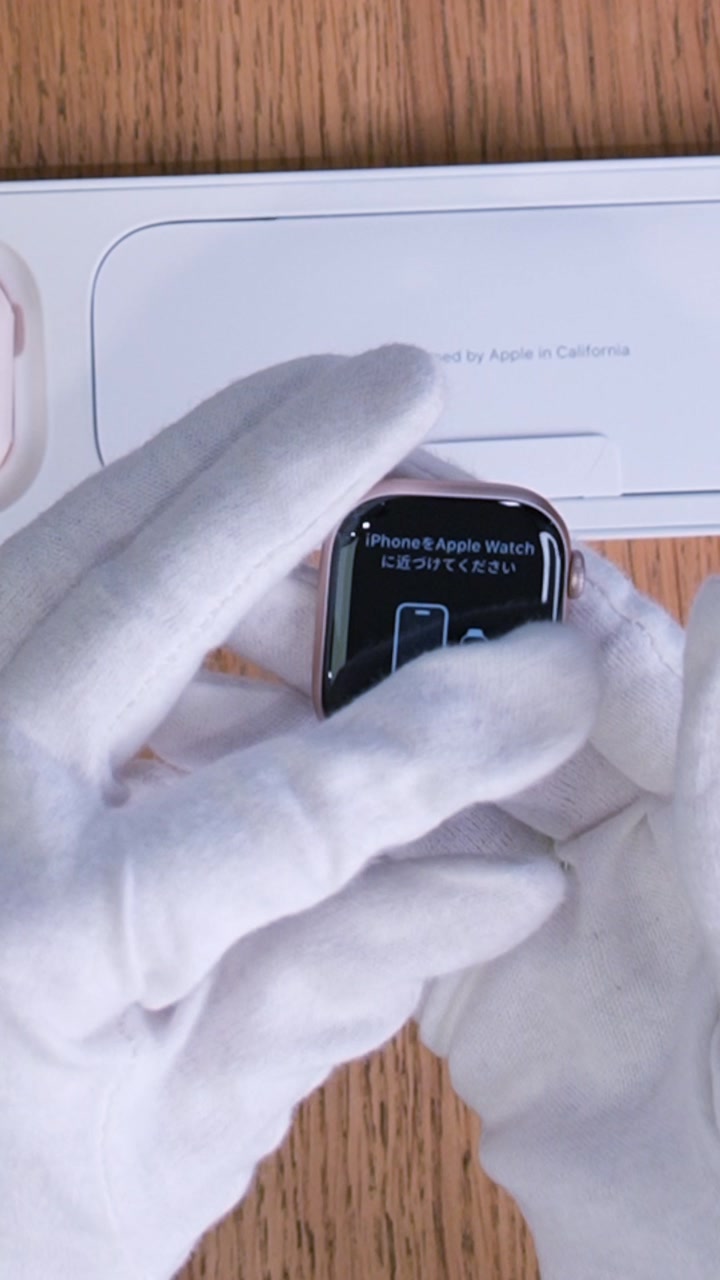 Apple Watch Series 11 42 мм Корпус из алюминия «Rose Gold» Спортивный ремешок S/M «Light Blush»