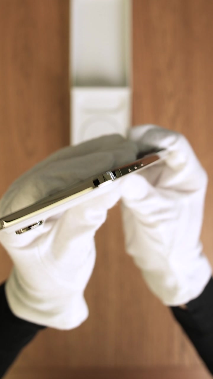 Apple iPhone Air Light Gold (Золотой) eSim + eSim