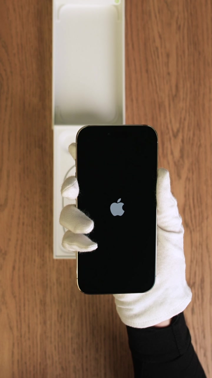 Apple iPhone Air Light Gold (Золотой) eSim + eSim