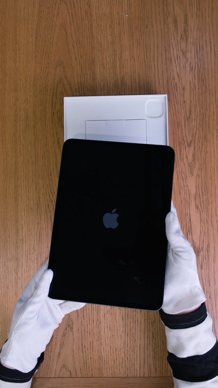 iPad Pro (2025) 11 дюймов Wi-Fi Space Black (Космический черный) Standard glass