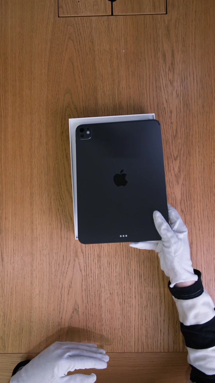 iPad Pro (2025) 11 дюймов Wi-Fi Space Black (Космический черный) Standard glass