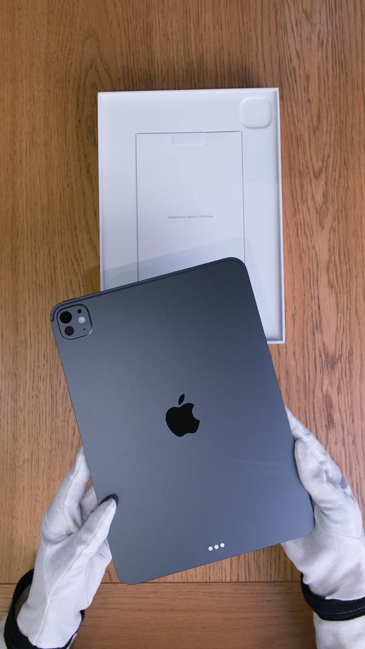 iPad Pro (2025) 11 дюймов Wi-Fi Space Black (Космический черный) Standard glass