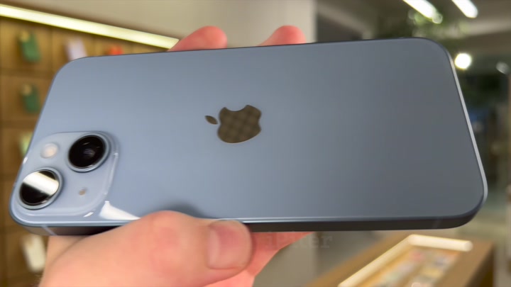 iPhone 14 Blue