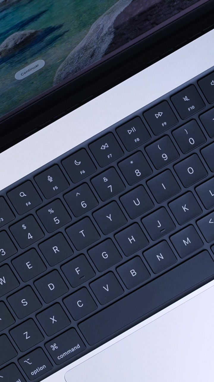 Apple MacBook Pro 16 (2026) Silver