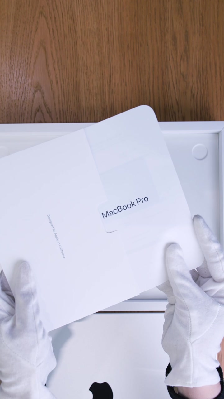 Apple MacBook Pro 16 (2026) Silver