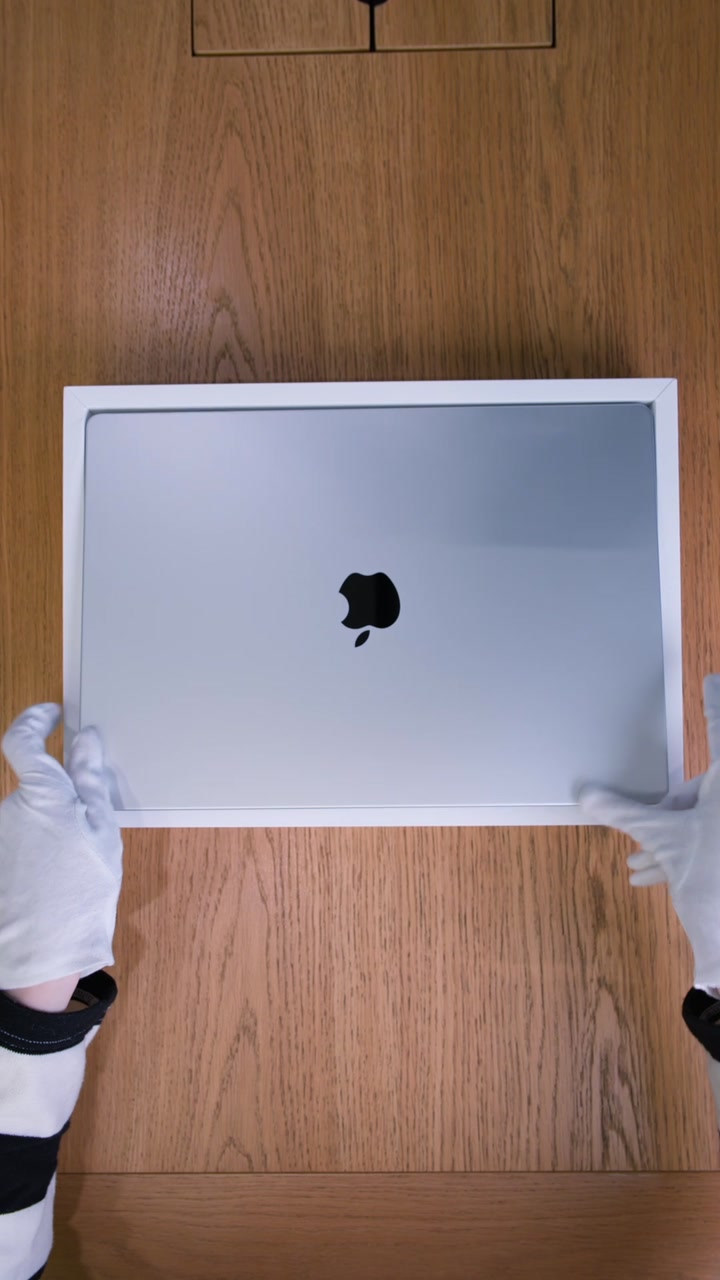 Apple MacBook Pro 16 (2026) Silver