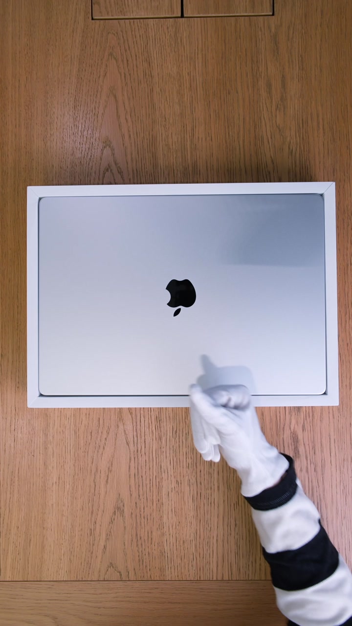 Apple MacBook Pro 16 (2026) Silver
