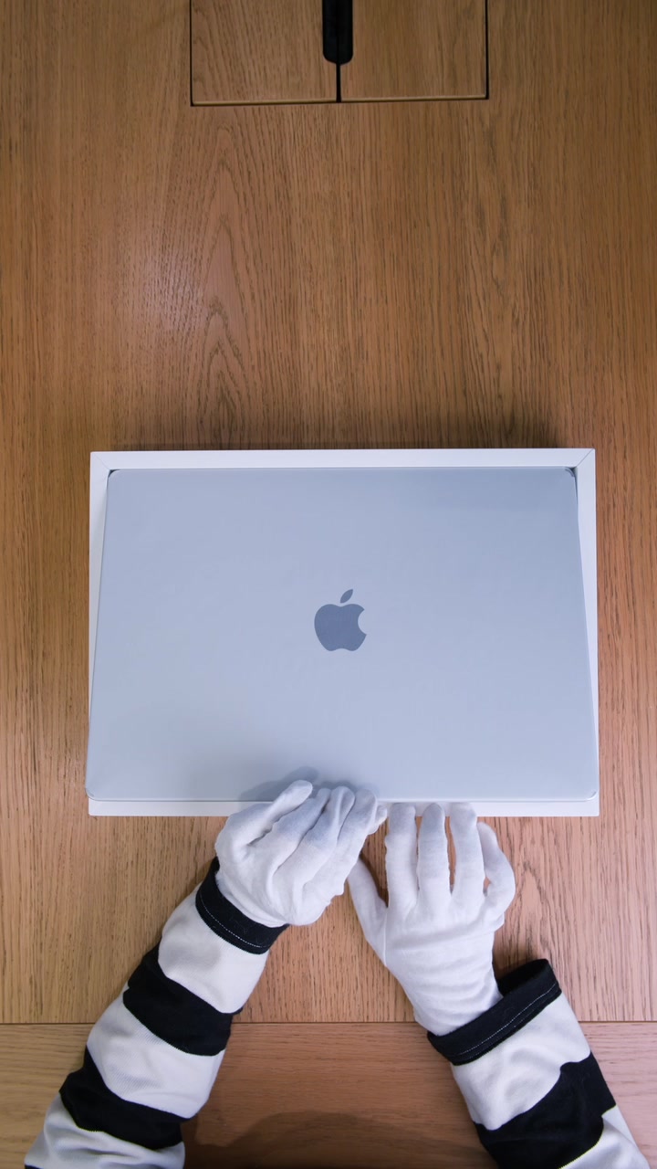 Apple MacBook Pro 16 (2026) Silver
