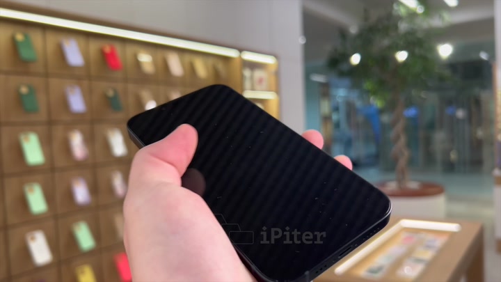 iPhone 14 Midnight