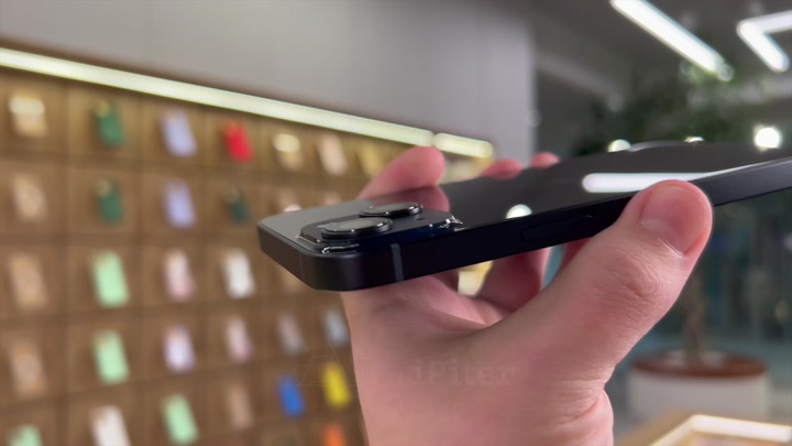 iPhone 14 Midnight