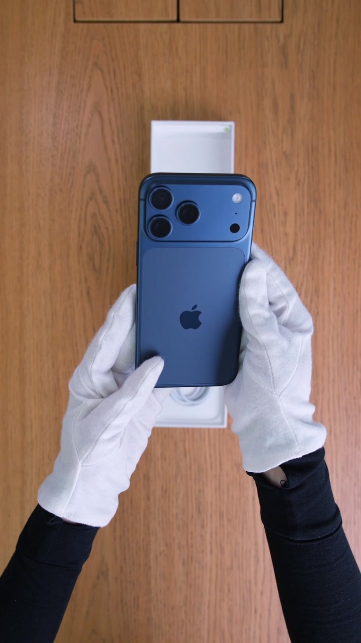 Apple iPhone 17 Pro Max Deep Blue (Тёмно-синий)