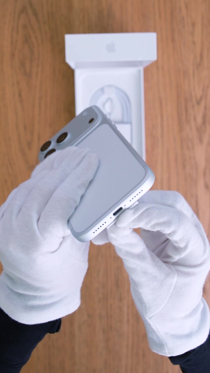 Apple iPhone 17 Pro Max Silver (Серебристый)
