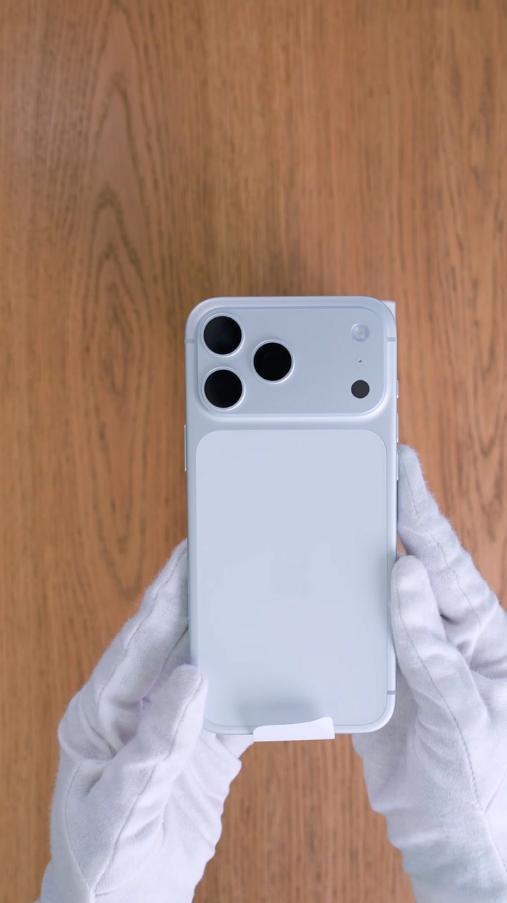 Apple iPhone 17 Pro Max Silver (Серебристый)